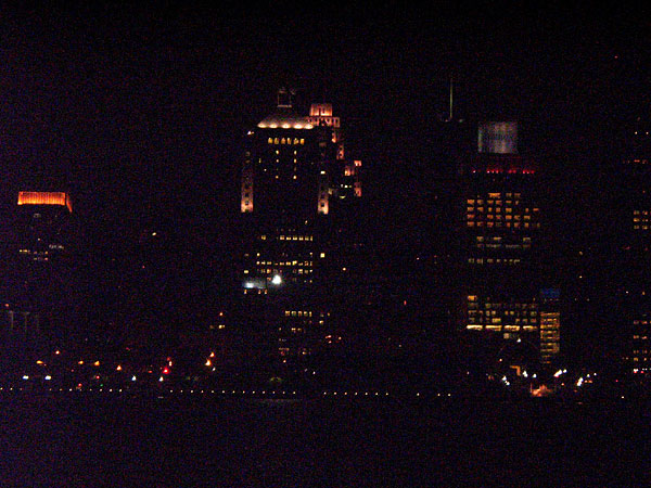 30_detroit_from_canadia