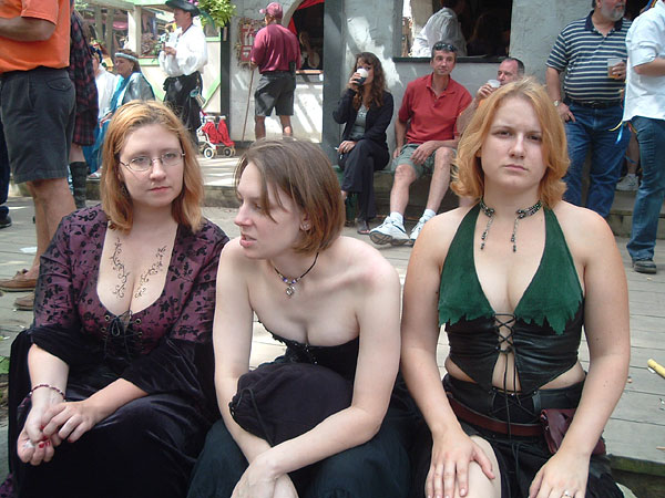 hanging_out_at_the_pub
