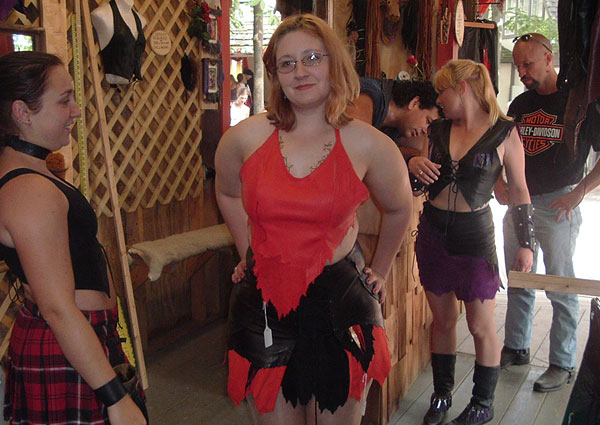 sk_in_red_outfit